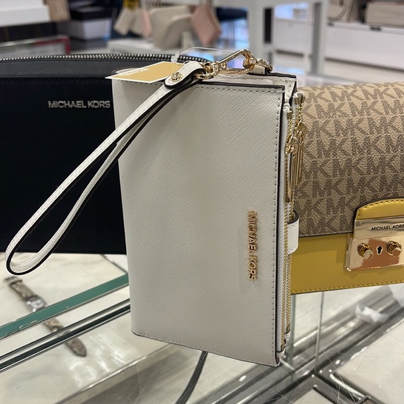 MICHAEL KORS LARGE DOUBLE ZIP WRISTLET WALLET PHONE CASE CLUTCH 
Optic White
NWT - Picture 5 of 16